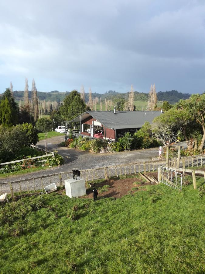 Junohall Backpackers Hostel Waitomo Caves Exterior photo