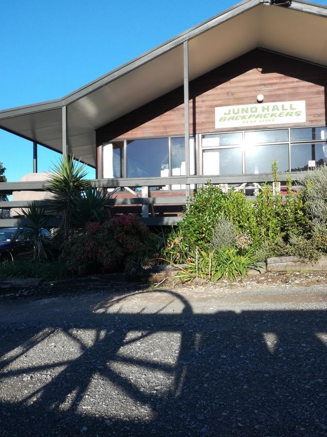 Junohall Backpackers Hostel Waitomo Caves Exterior photo