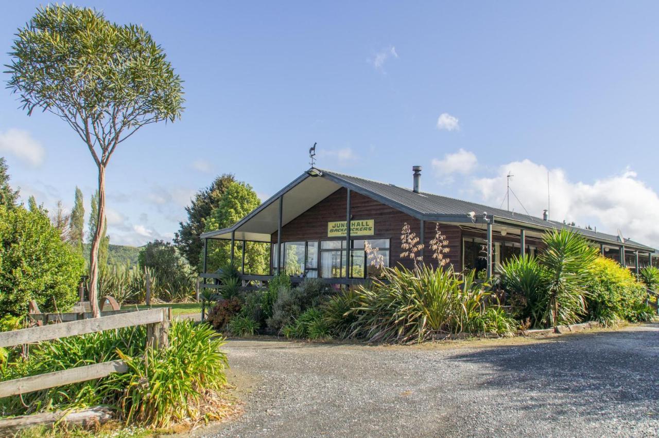 Junohall Backpackers Hostel Waitomo Caves Exterior photo